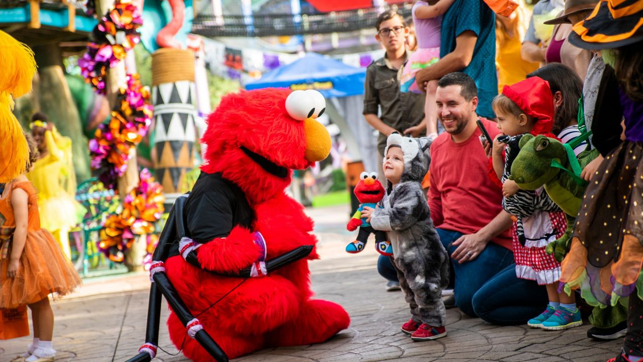Busch Gardens Tampa Bay Sesame Street Kid's Weekends with Elmo 